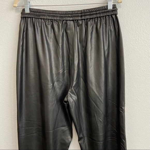 Blank NYC Black Faux Leather Relaxed Fit Jogger Size 30 - Picture 9 of 16